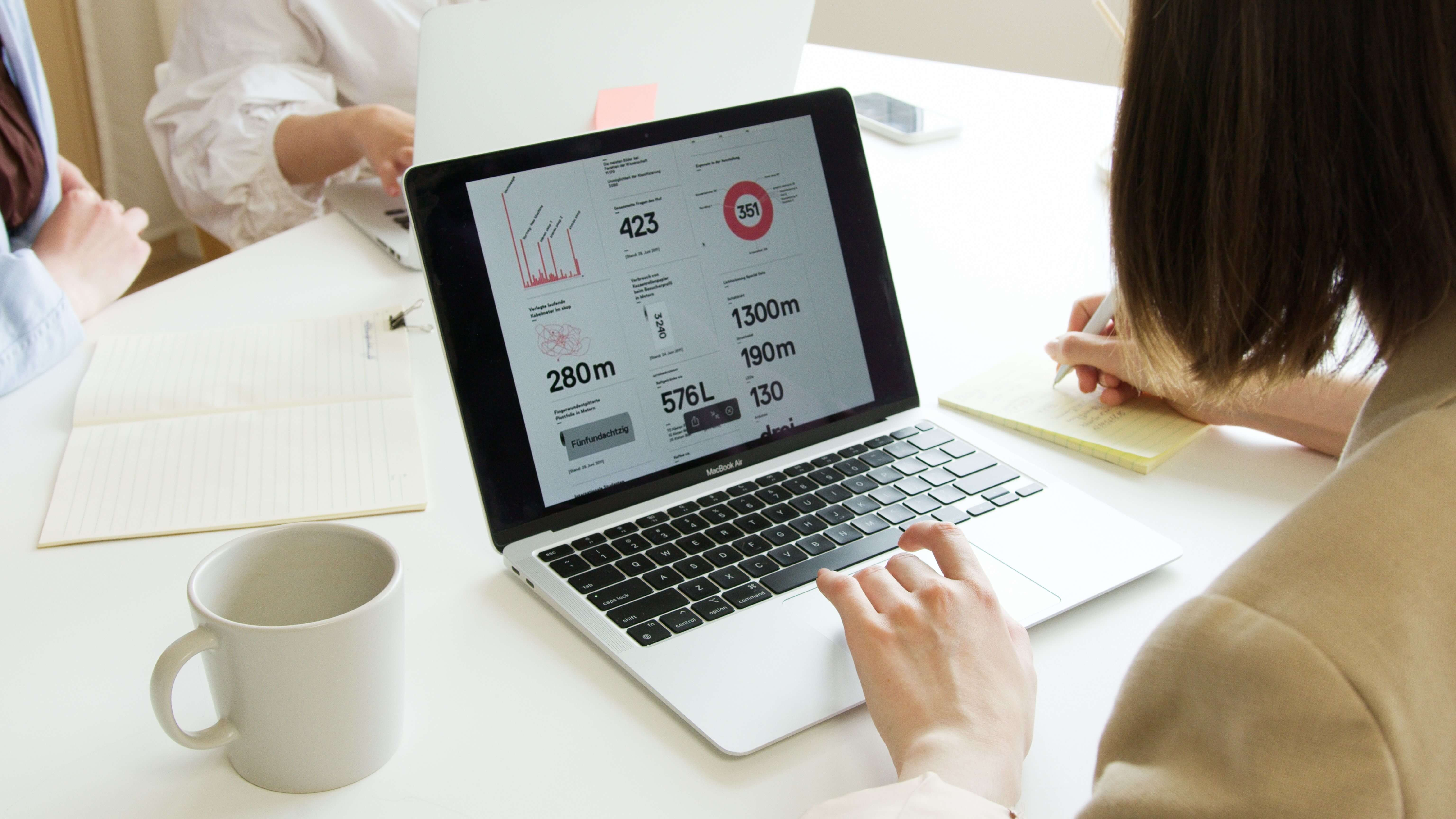 自社に合ったサービスを選ぶための比較ポイント